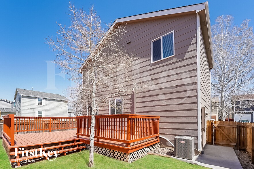 Building Photo - 10123 Elm Ct