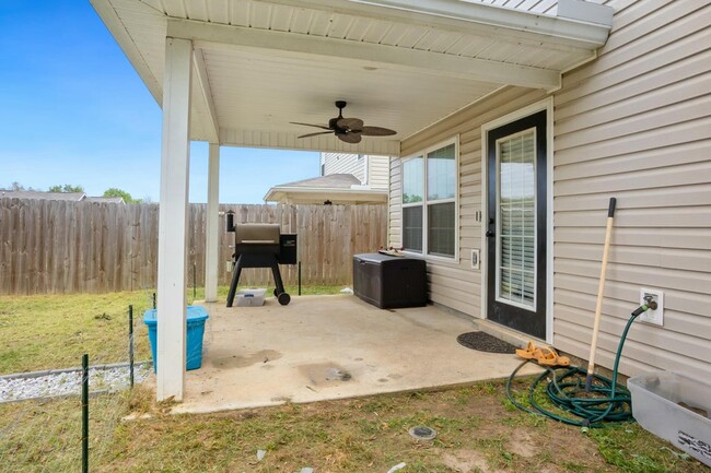 Building Photo - 243 Wainwright Dr