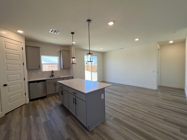 Building Photo - 8234 Violet Rose Ct