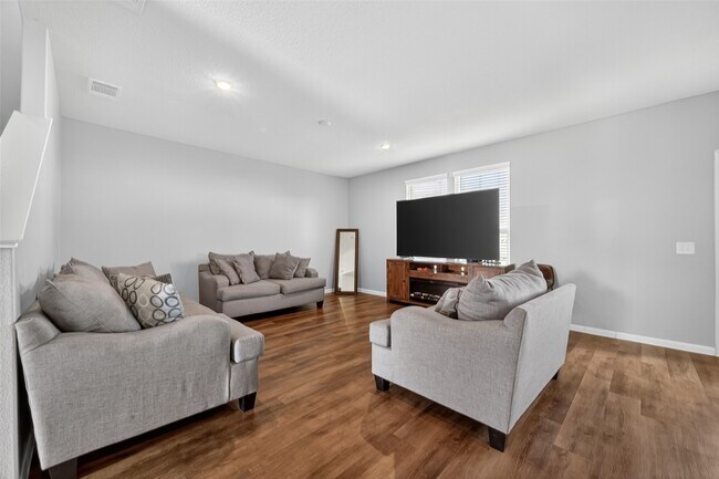 Building Photo - 10831 Fall Mill Dr