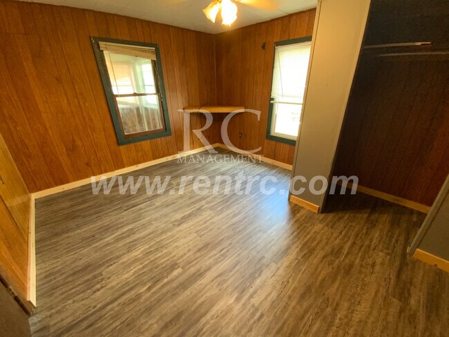 Building Photo - 117 Vance-