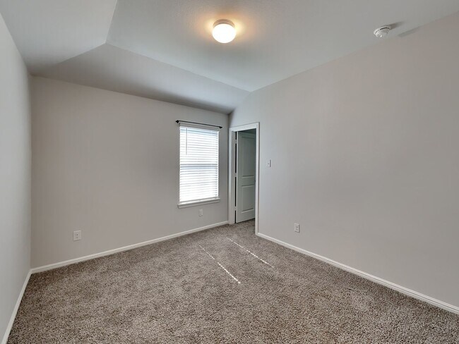 Building Photo - Chapel Creek Beauty with Designer Kitchen, Spacious Layout & Private Backyard Retreat!