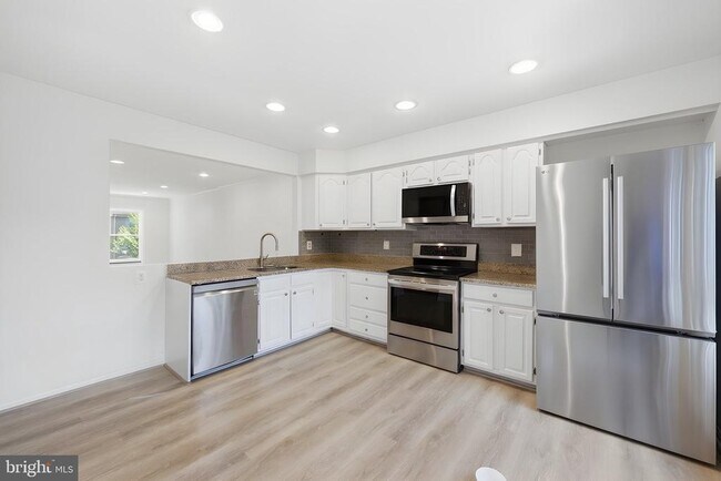 Building Photo - 10153 Turnberry Pl