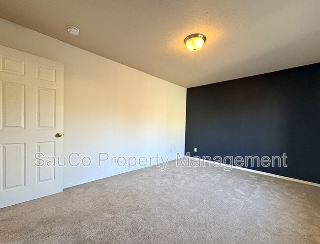 Building Photo - 11074 SW Washington St