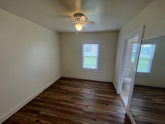 Building Photo - 565 Hobbs Ln