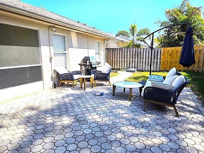 Building Photo - 2547 Estancia Blvd