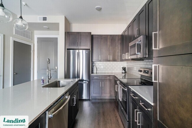 Building Photo - 1535 Canal St