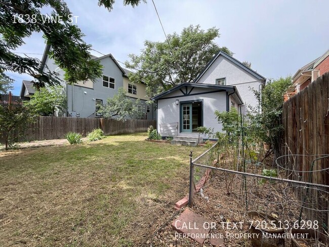 Building Photo - 1838 Vine St