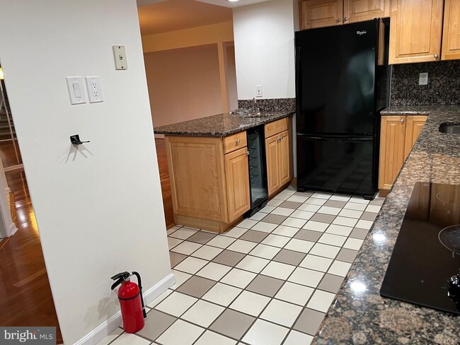 Building Photo - 1710 Chanticleer