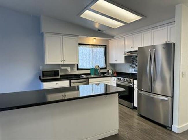 Building Photo - McKinleyville house