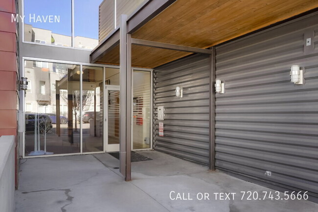 Building Photo - Amazing apartment in Jefferson Park with v...