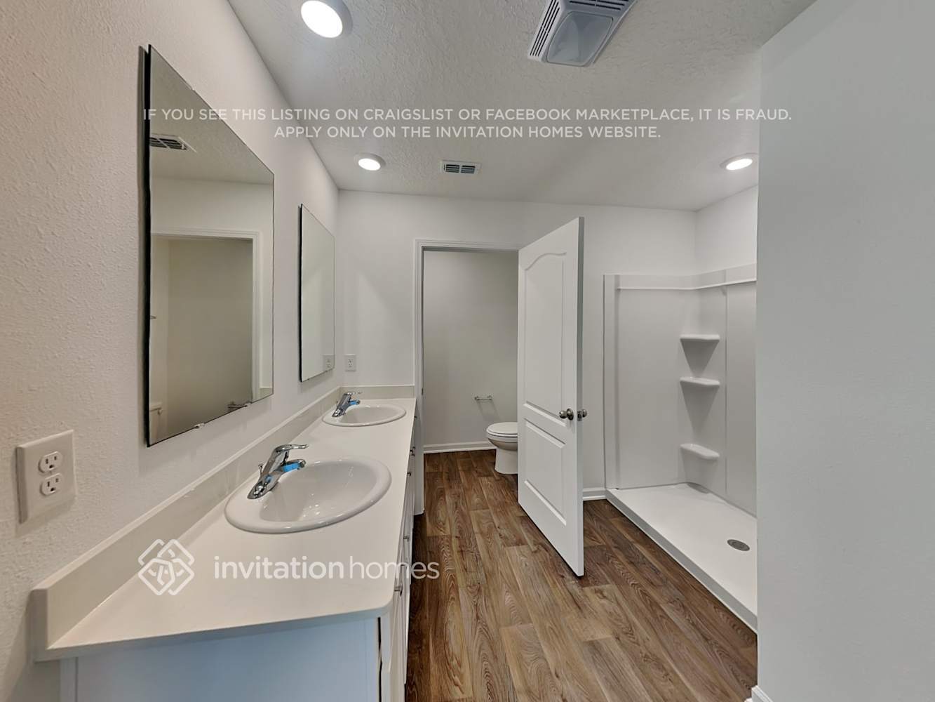 Building Photo - 701 Orellana Rd