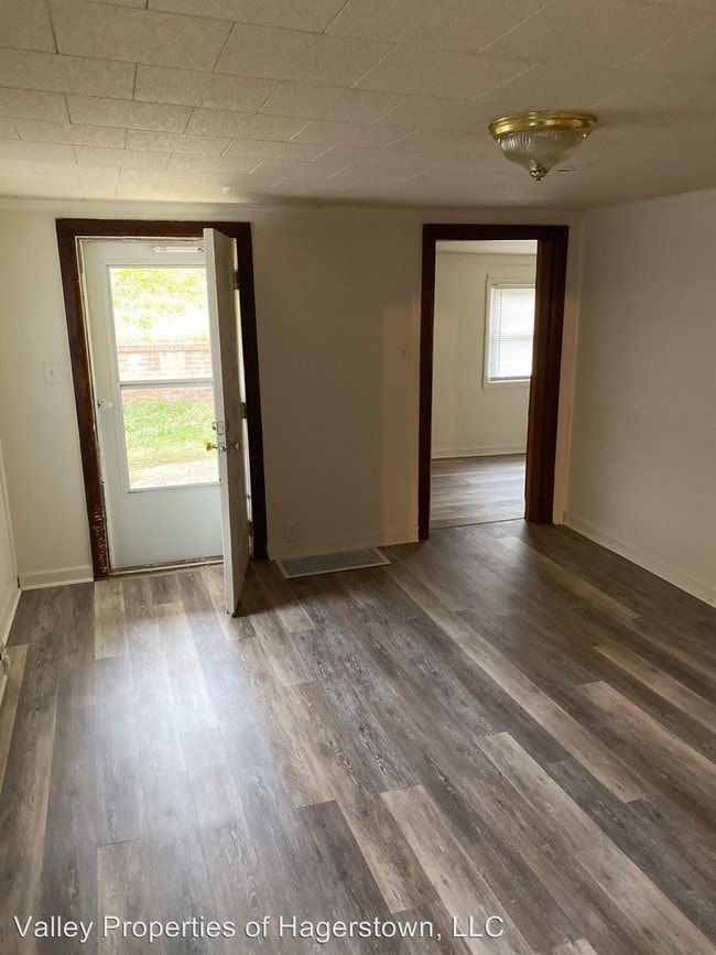 Building Photo - 2 br, 1 bath House - 24 Brent Street