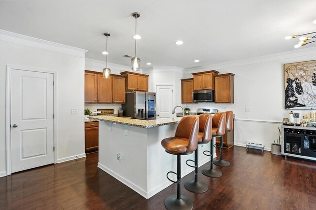Building Photo - Beautifully Maintained 3-Bedroom Home with...