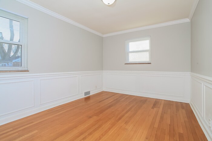 Building Photo - 6259 Glade Ave
