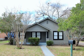 Building Photo - 1500 S Park St