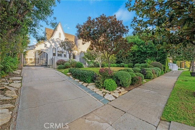 Building Photo - 1630 Warnall Ave