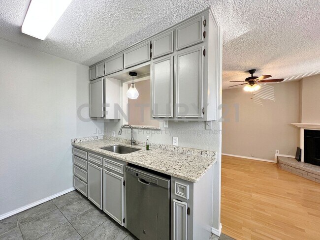 Building Photo - 104 Woodie Way