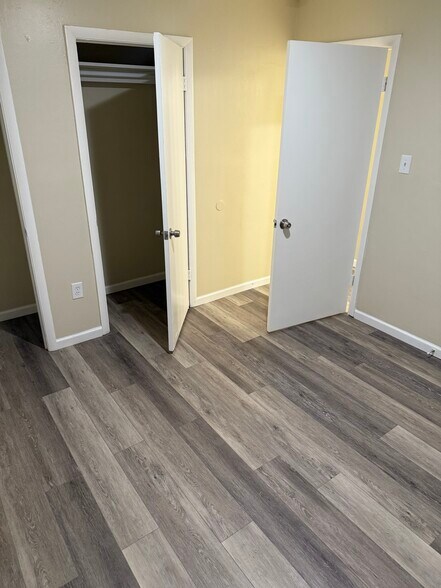 Building Photo - 108 Woodhouse Ln
