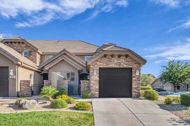 Building Photo - 4221 Torrey Pines Dr