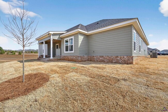 Building Photo - 213 Saraland Trl