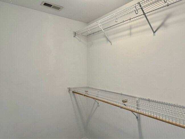 Building Photo - 3721 Stillwood Dr