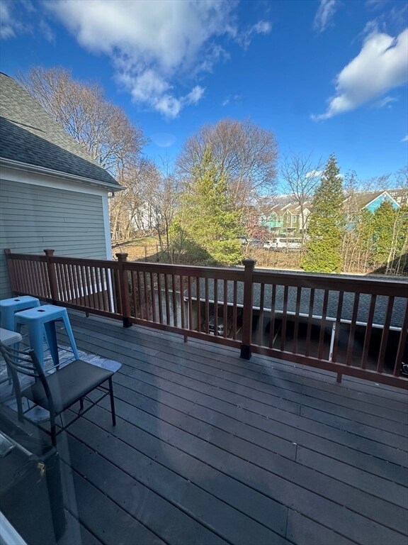 Building Photo - 59 Circuit St