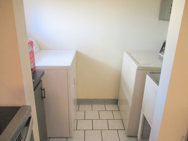 Building Photo - 538 State St