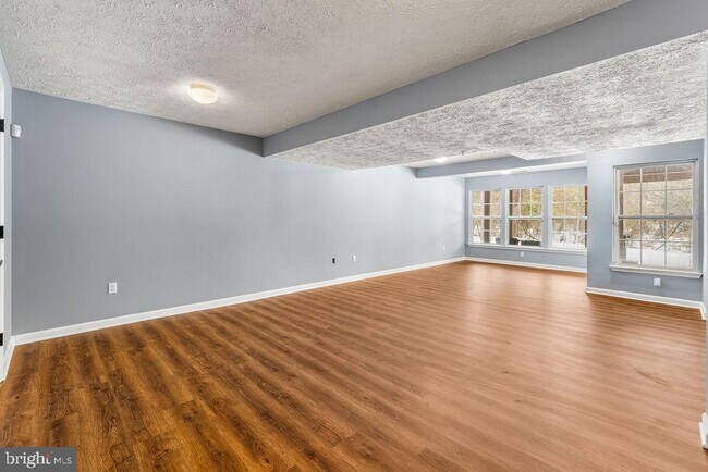 Building Photo - 7711 Cornerstone Way