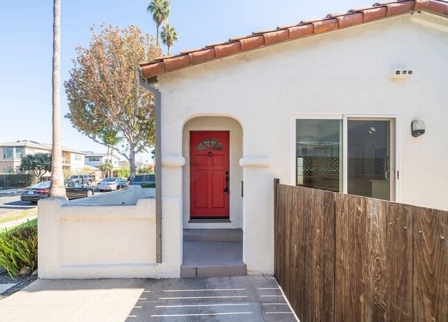 Building Photo - Warm & Inviting Venice Beach Rental Home!