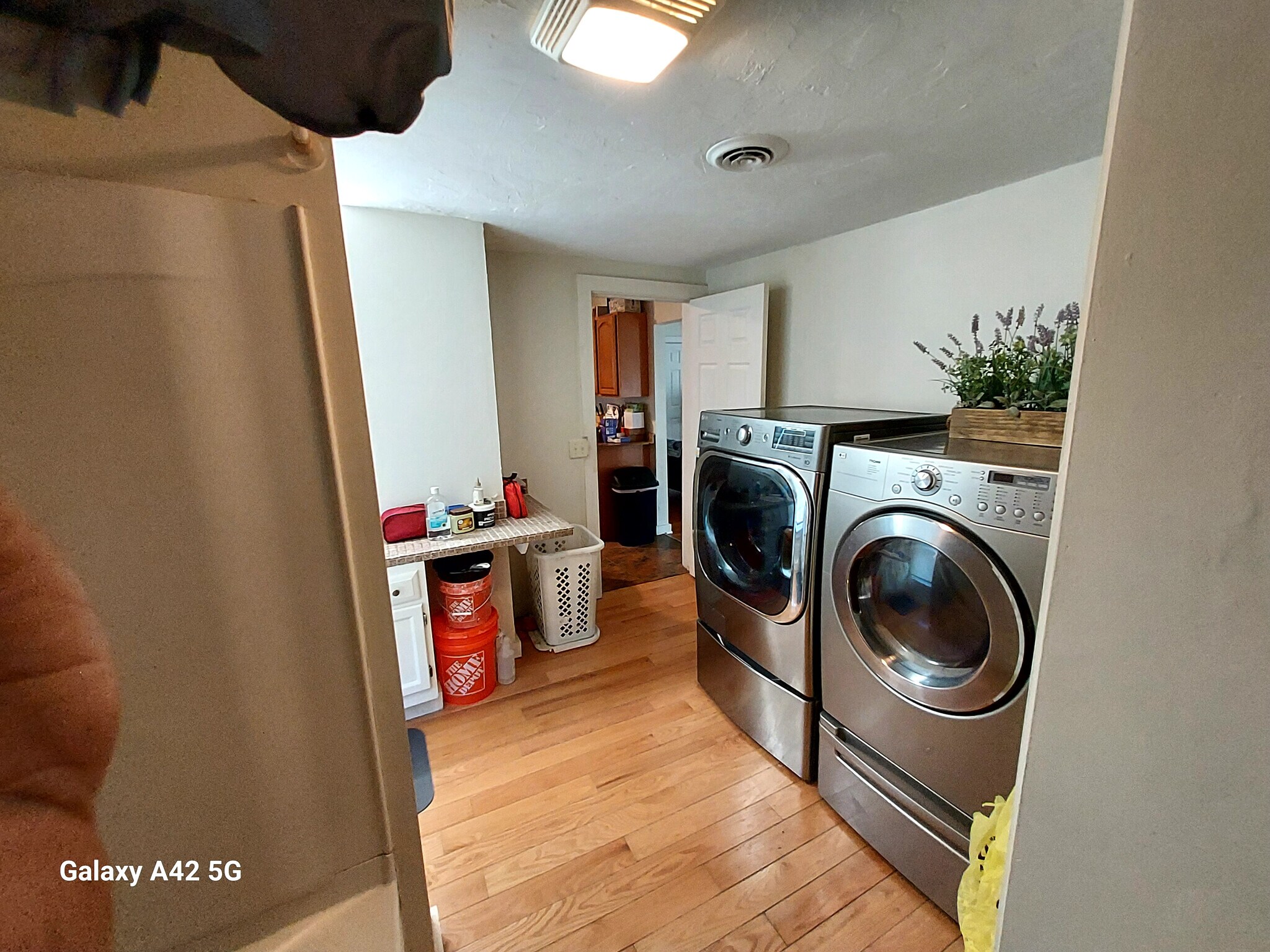 Building Photo - 64 Chase Ave