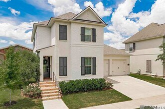 Building Photo - Luxury 4BR Home in Copper Mill | Golf Course Community | Loft & Fenced Yard