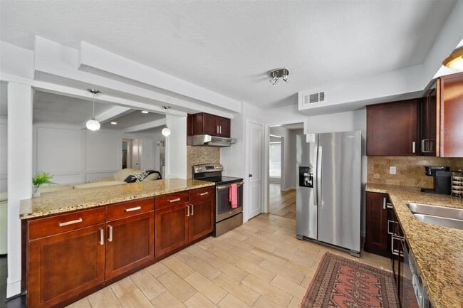 Building Photo - 11506 Long Pine Dr