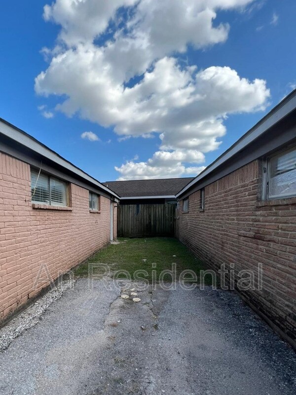 Building Photo - 3822 Dabney St