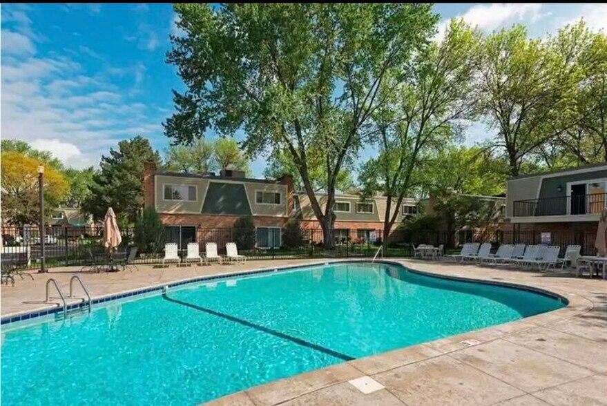 Primary Photo - 2042 Louisiana Ave S