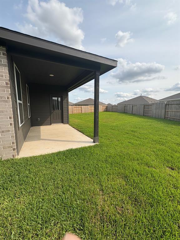 Building Photo - 6807 Yellow Jessamine Ln