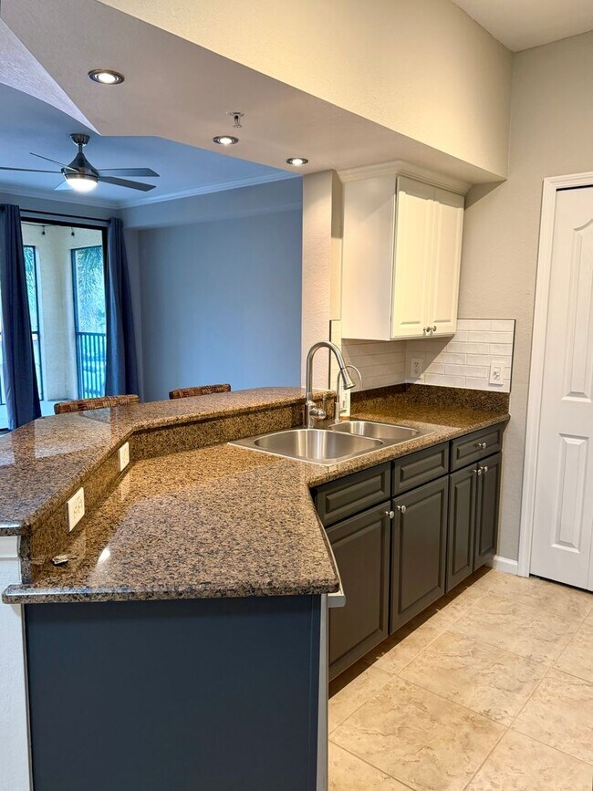 Building Photo - 12965 Positano Cir