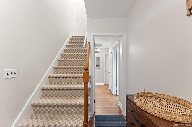 Building Photo - 17 Terrace Ave