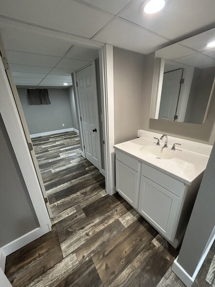 basement sink - 410 S 4th St