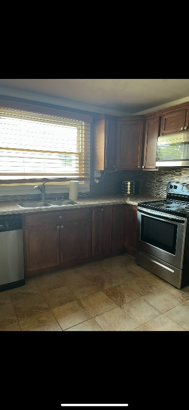 Building Photo - 111 Rex Rd