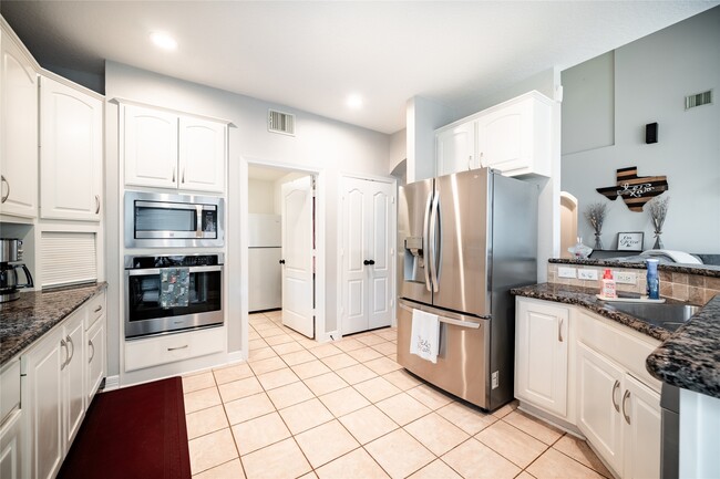 Building Photo - 5810 Misty Island Ct