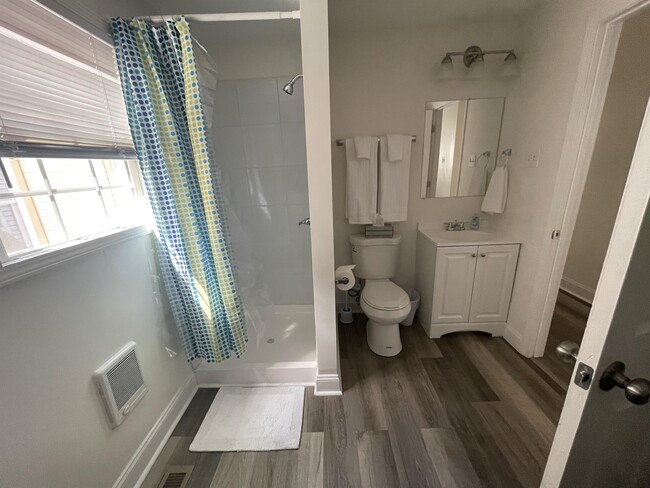 Building Photo - 342 Jefferson St