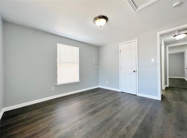 Building Photo - 2625 E 12th St