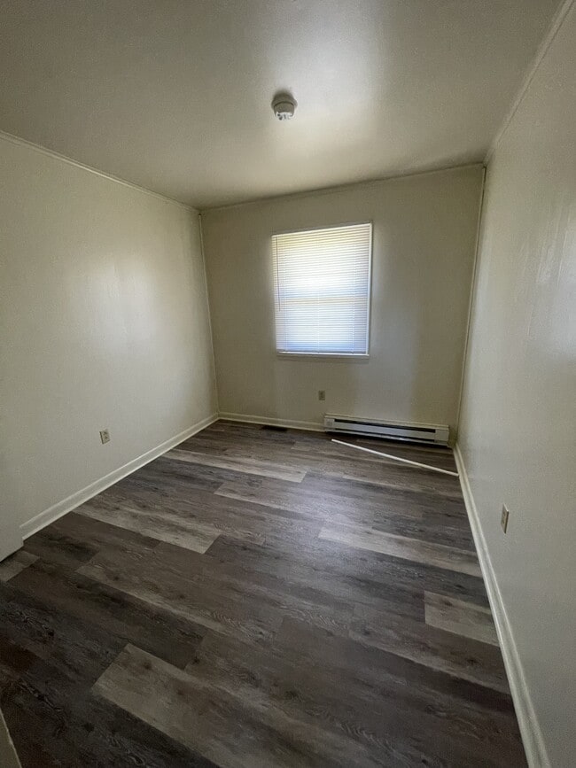 Building Photo - 311 Brookdale Dr