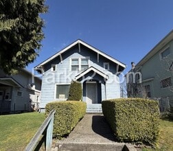 Building Photo - Tacoma Area 3 Bedroom 1 Bathroom Duplex