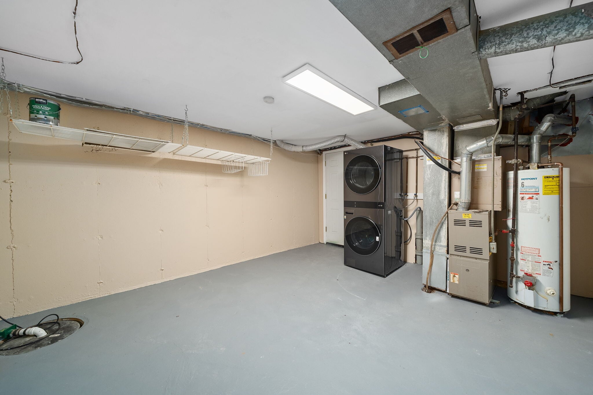 Building Photo - 447 Olian Dr