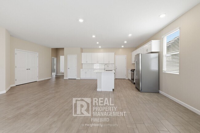 Building Photo - 16808 W Cavedale Dr