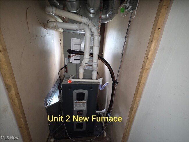 Building Photo - 3658 W 58th St