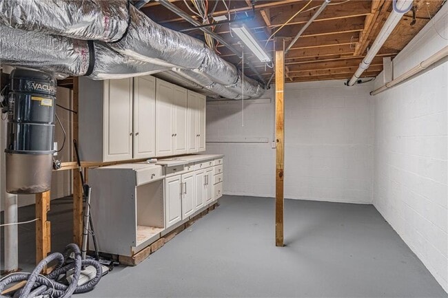 Building Photo - 194 Melanie Ln