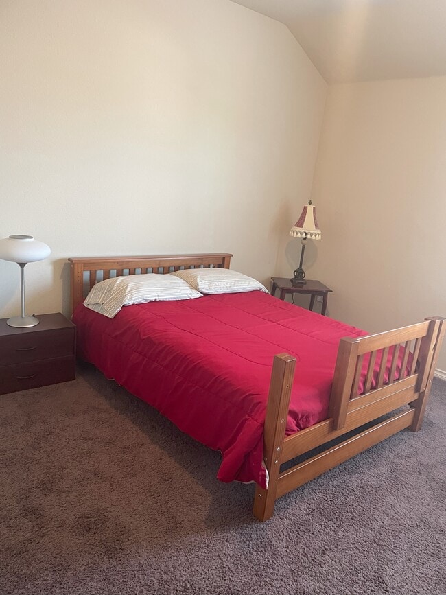 Building Photo - 762 Fannin Dr